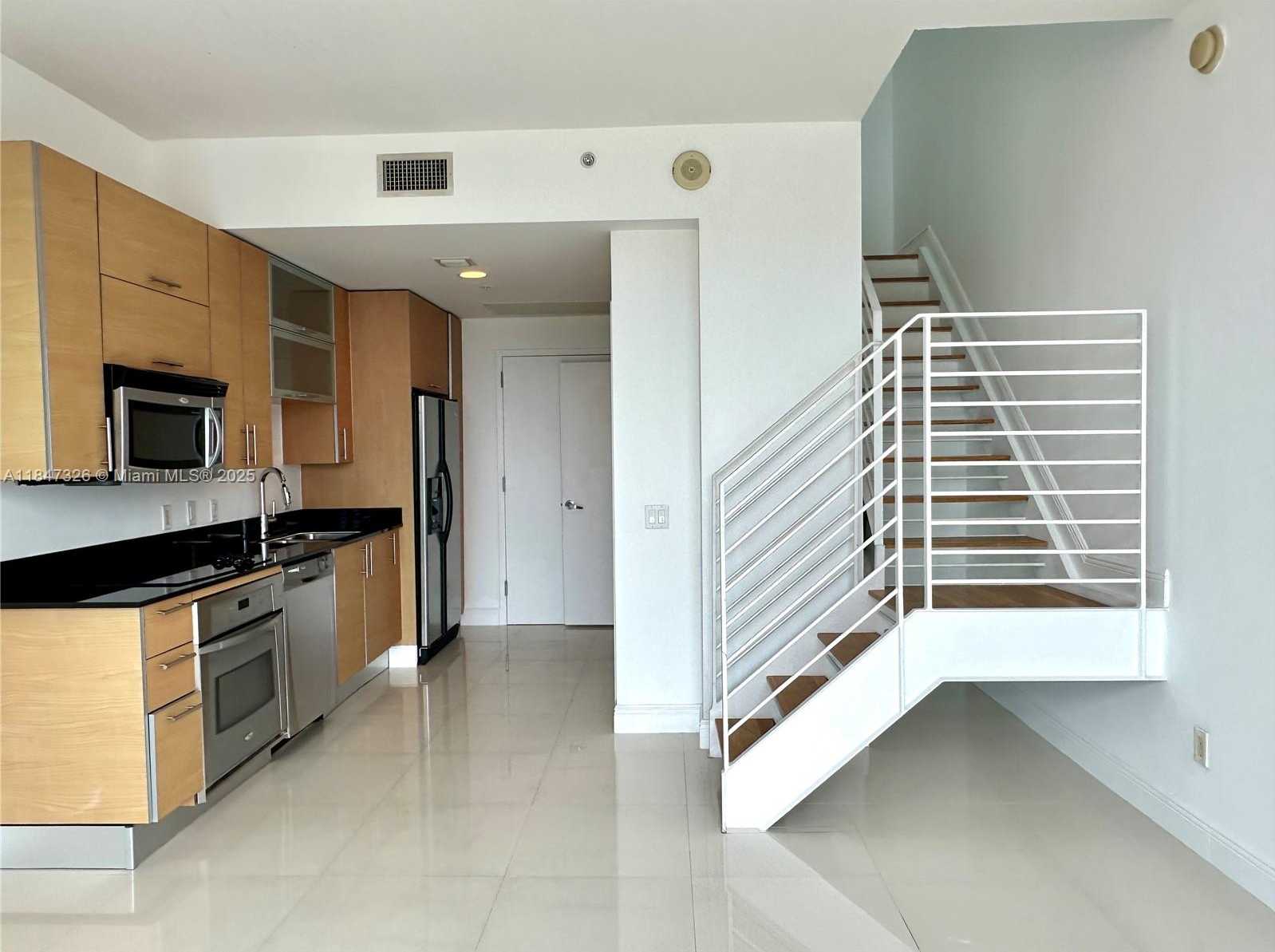 Small Image of 60 SOUTH WEST 13TH ST #1605, Miami Number 7