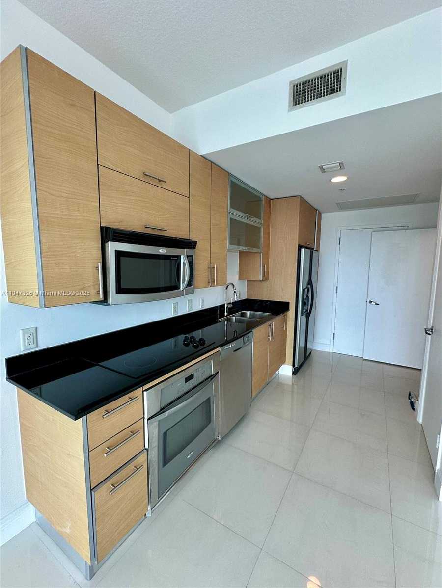 Small Image of 60 SOUTH WEST 13TH ST #1605, Miami Number 9