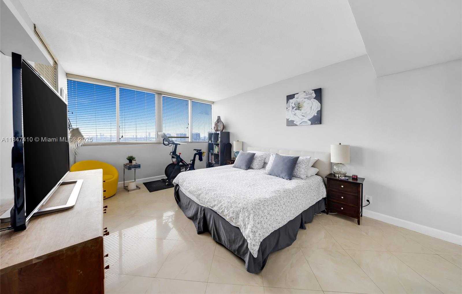 Small Image of 7929 WEST DR #1503, North Bay Village Number 12