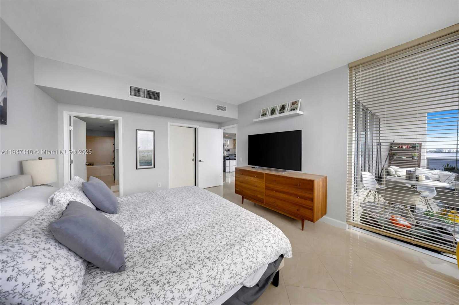 Small Image of 7929 WEST DR #1503, North Bay Village Number 15