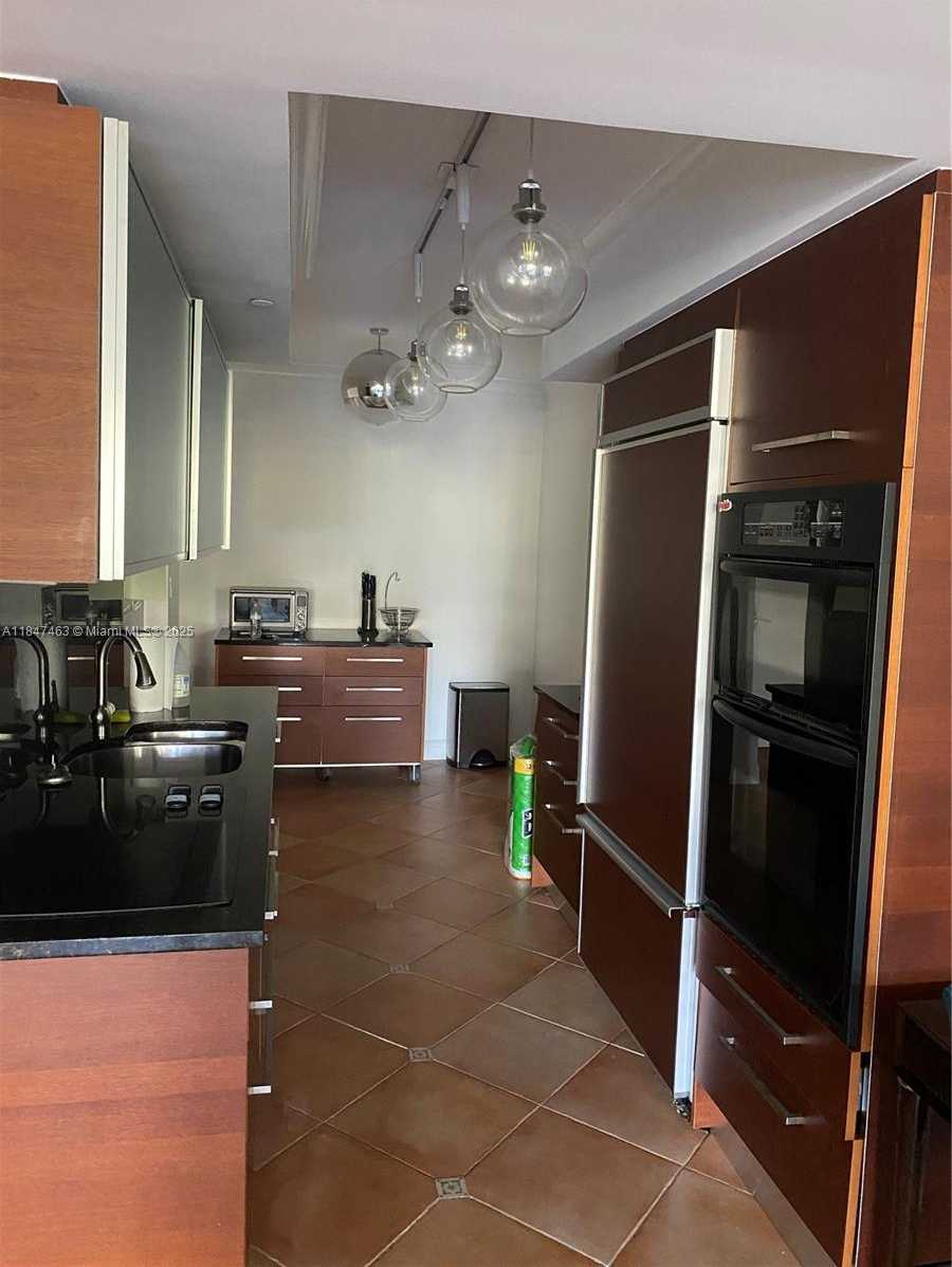 Small Image of 1850 SOUTH OCEAN DR #408, Hallandale Beach Number 12