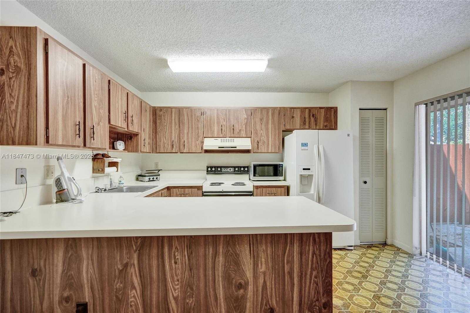 Small Image of 8900 SOUTH WEST 20TH PL #A-25, Davie Number 12