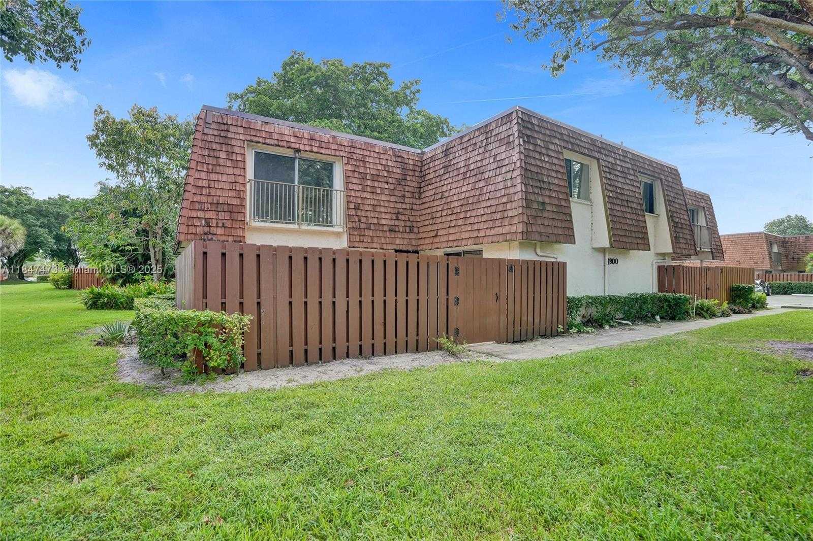 Small Image of 8900 SOUTH WEST 20TH PL #A-25, Davie Number 2