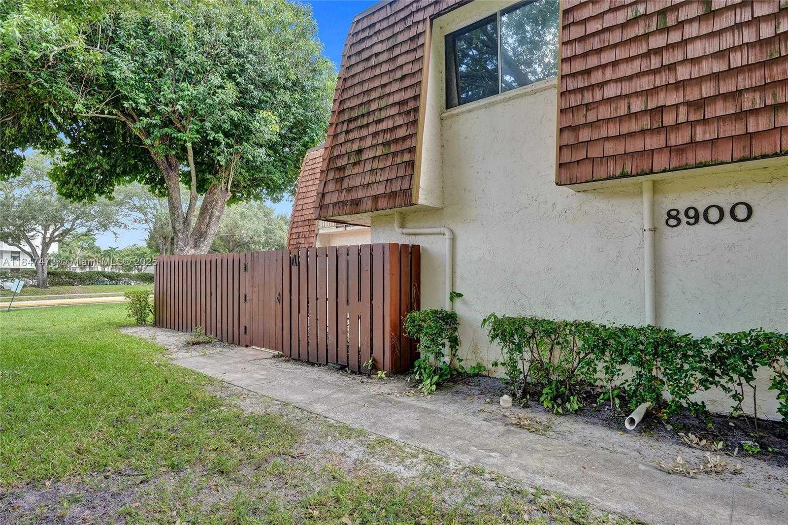 Small Image of 8900 SOUTH WEST 20TH PL #A-25, Davie Number 39