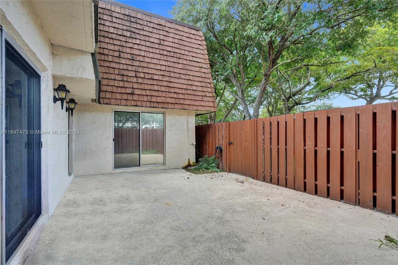 Small Image of 8900 SOUTH WEST 20TH PL #A-25, Davie Number 4