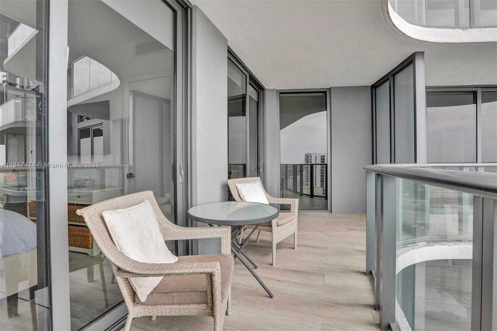 Small Image of 121 NORTH EAST 34TH ST #1814, Miami Number 22