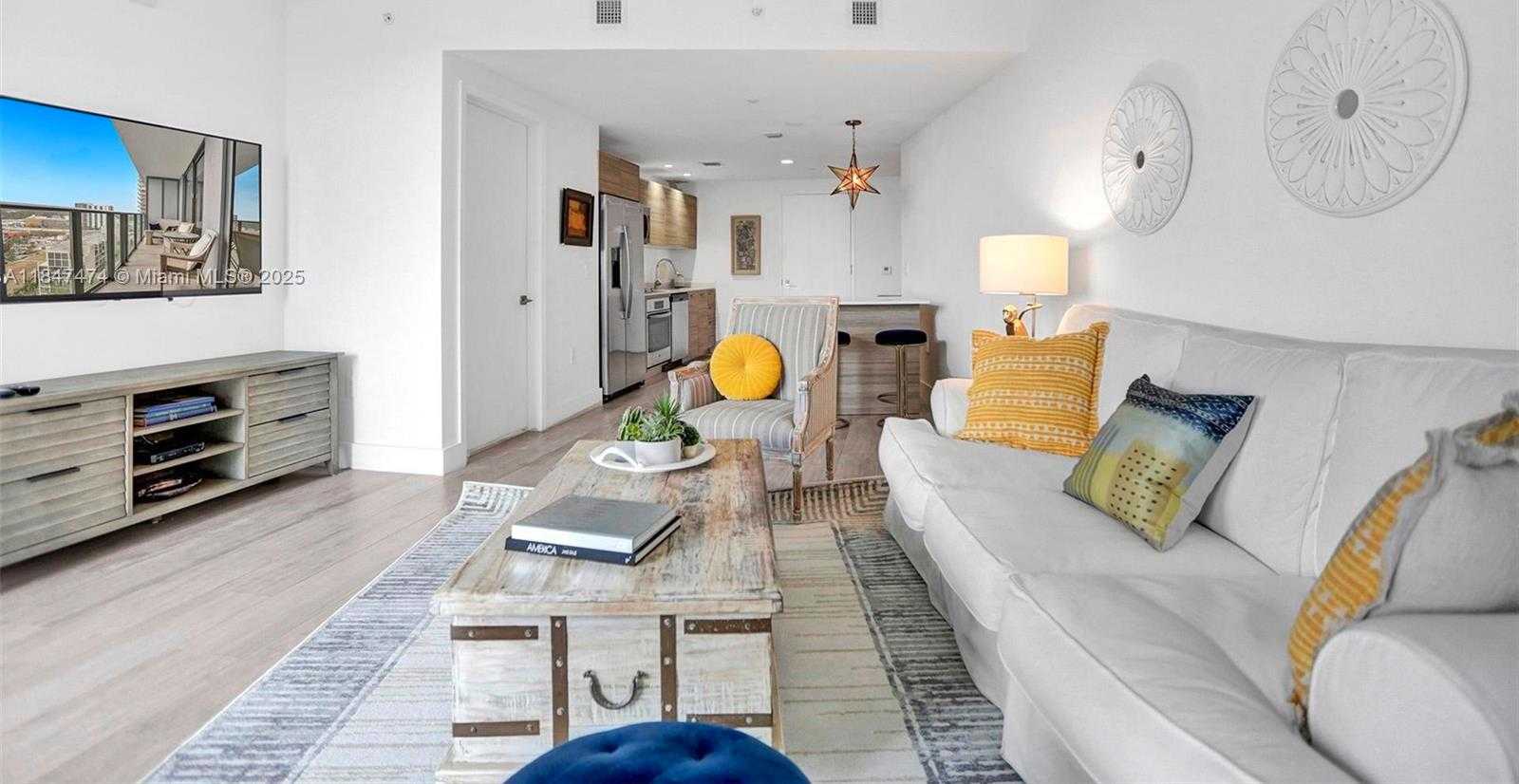 Small Image of 121 NORTH EAST 34TH ST #1814, Miami Number 5