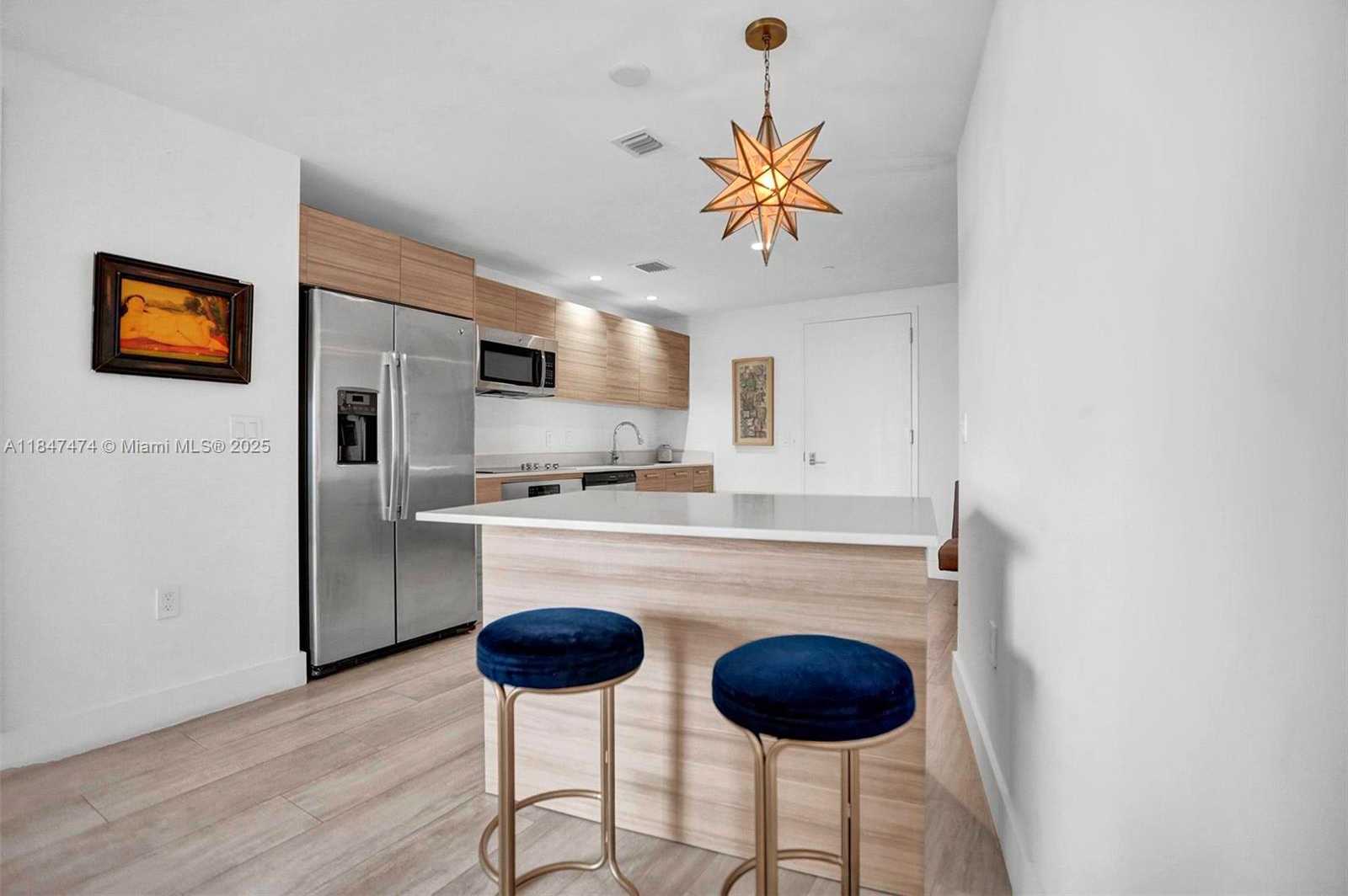 Small Image of 121 NORTH EAST 34TH ST #1814, Miami Number 6