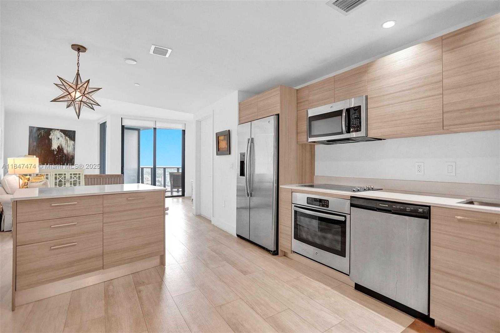 Small Image of 121 NORTH EAST 34TH ST #1814, Miami Number 7