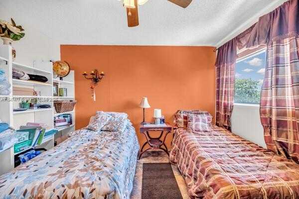 Small Image of 6326 NW 170th Terrace, Hialeah, FL 33015, USA Number 18