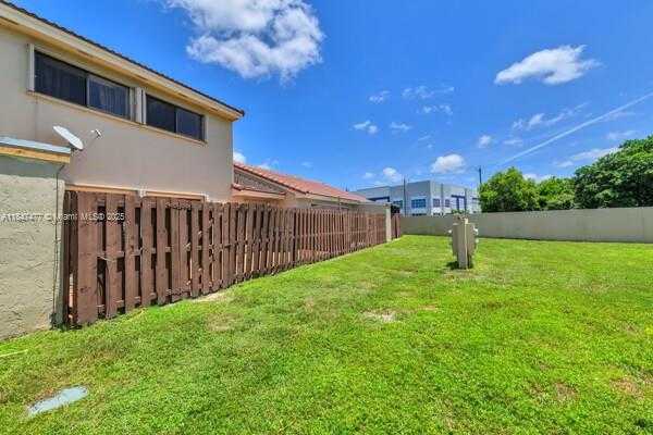 Small Image of 6326 NW 170th Terrace, Hialeah, FL 33015, USA Number 25