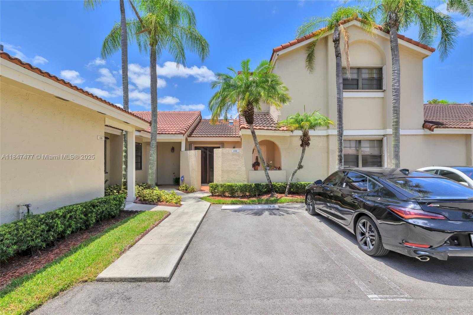 Small Image of 6326 NW 170th Terrace, Hialeah, FL 33015, USA Number 37