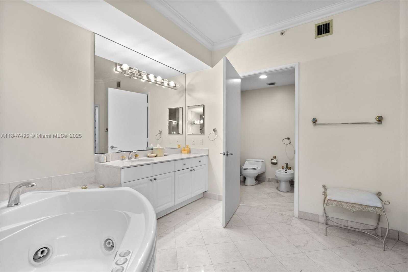 Small Image of 733 CRANDON BLVD #405, Key Biscayne Number 14