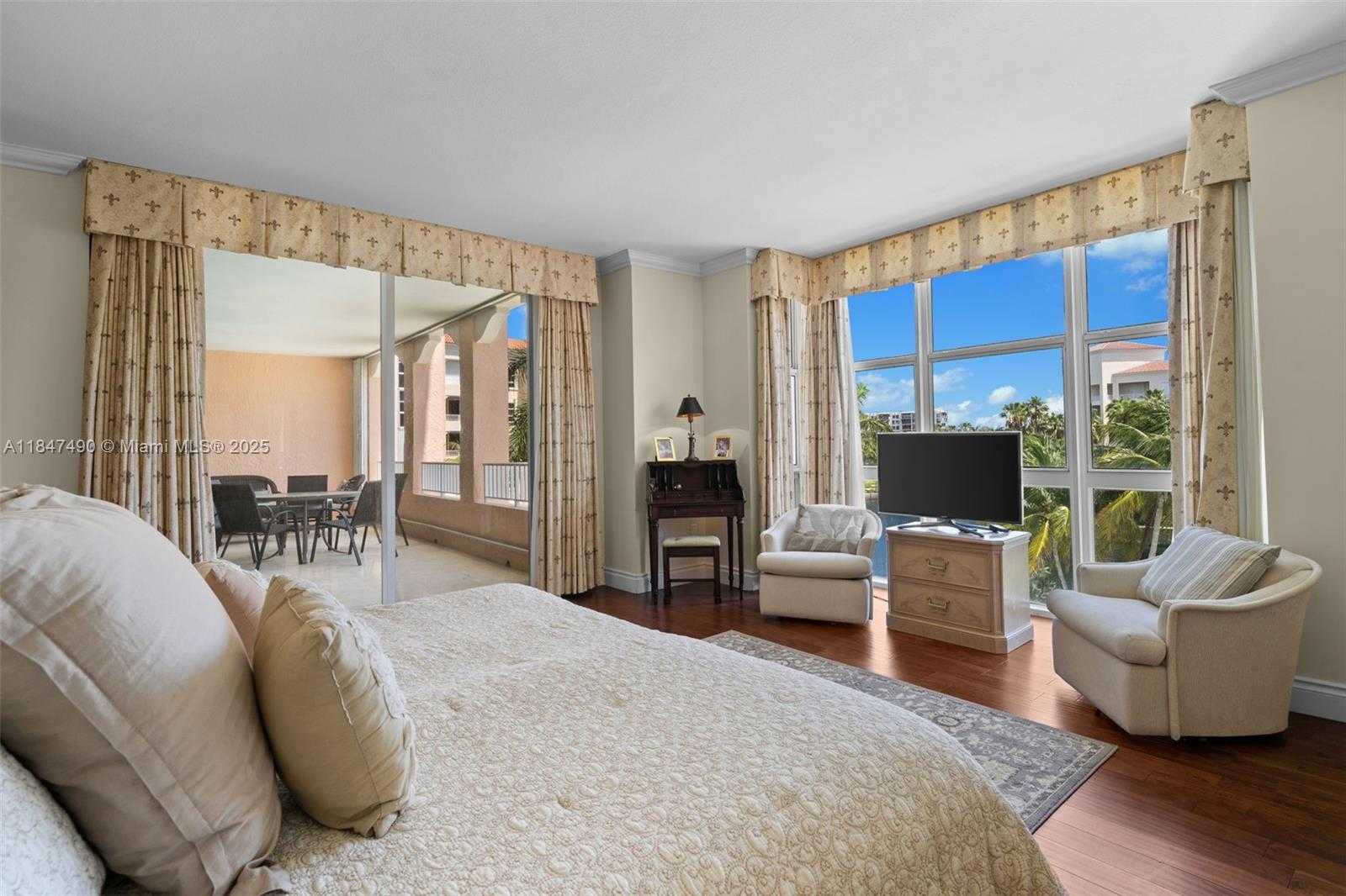 Small Image of 733 CRANDON BLVD #405, Key Biscayne Number 16