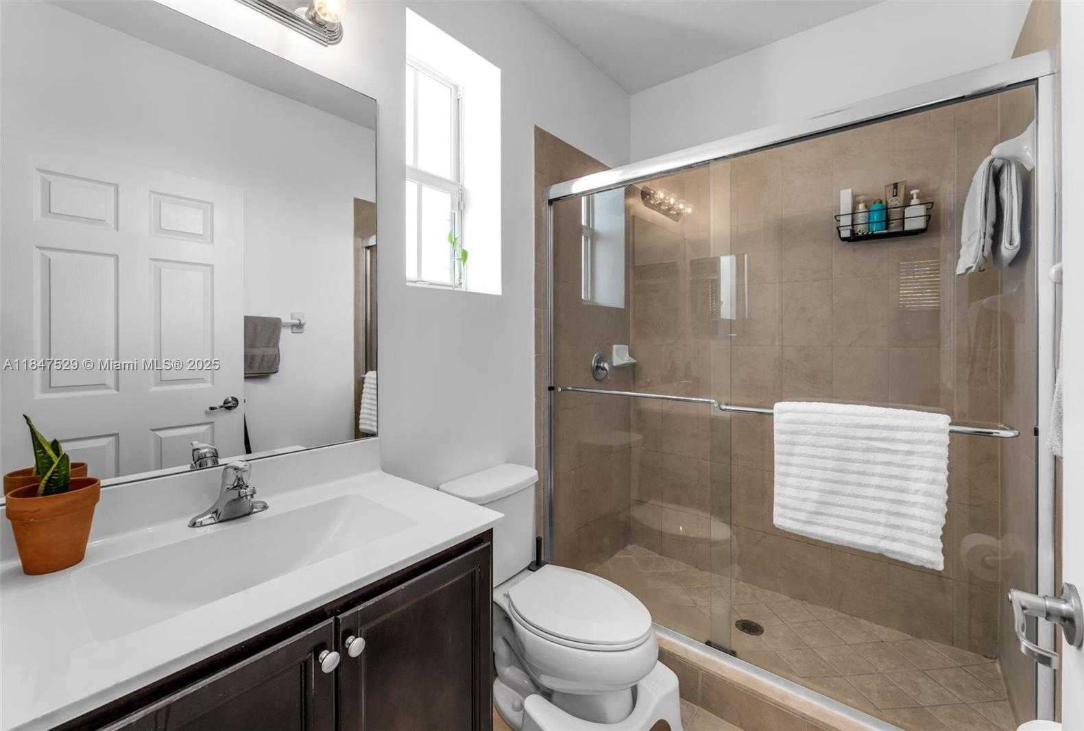 Small Image of 134 SOUTH EAST 28TH TER #10, Homestead Number 10