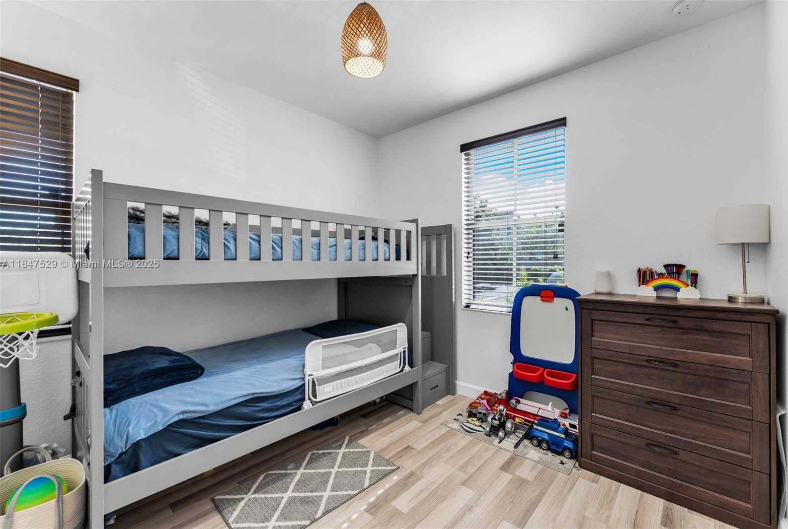 Small Image of 134 SOUTH EAST 28TH TER #10, Homestead Number 12