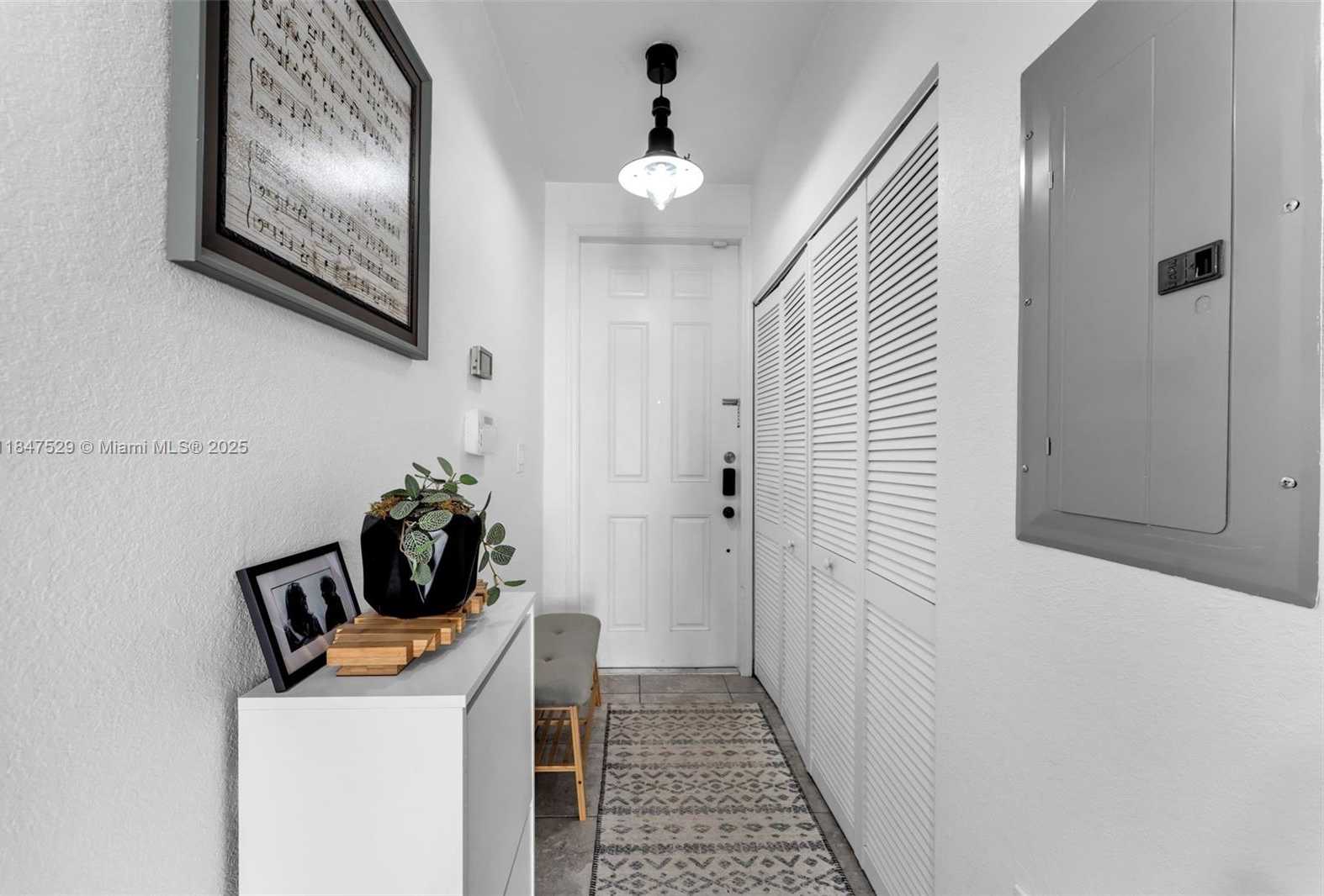 Small Image of 134 SOUTH EAST 28TH TER #10, Homestead Number 2