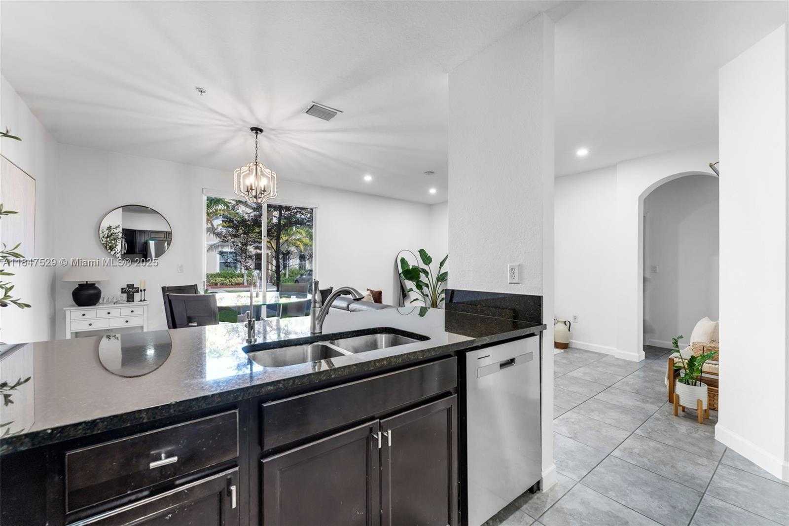 Small Image of 134 SOUTH EAST 28TH TER #10, Homestead Number 7