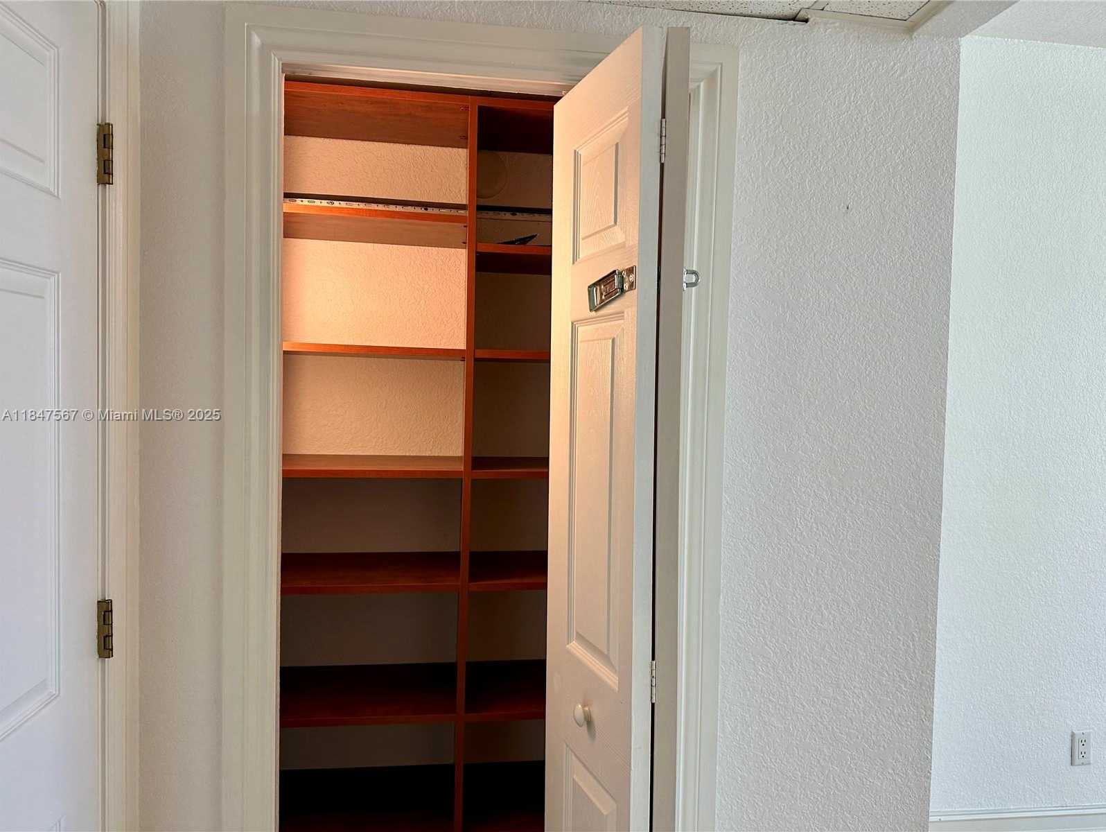 Small Image of 19380 COLLINS AVE #802, Sunny Isles Beach Number 17