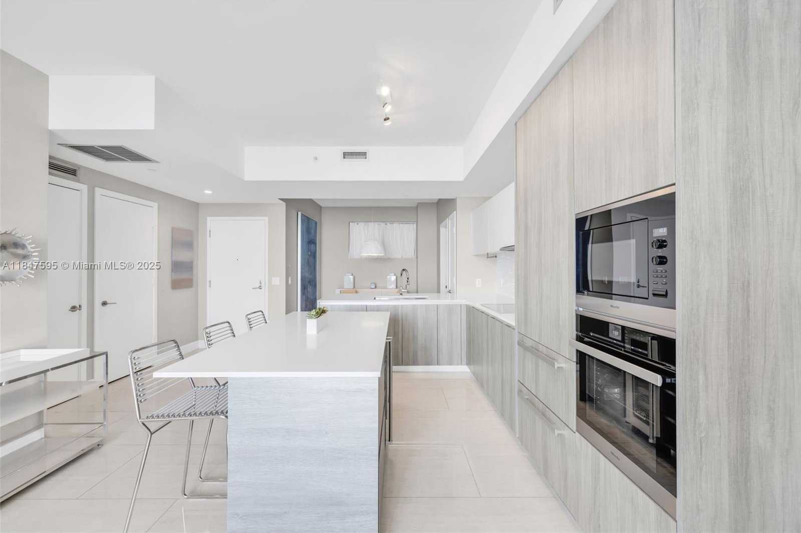 Small Image of 2900 NORTH EAST 7TH AVE #2103, Miami Number 13