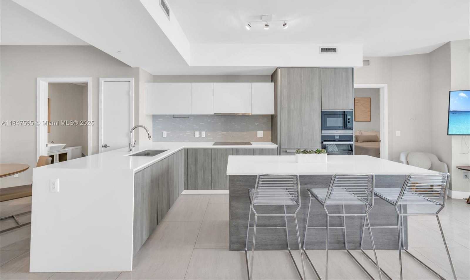 Small Image of 2900 NORTH EAST 7TH AVE #2103, Miami Number 5