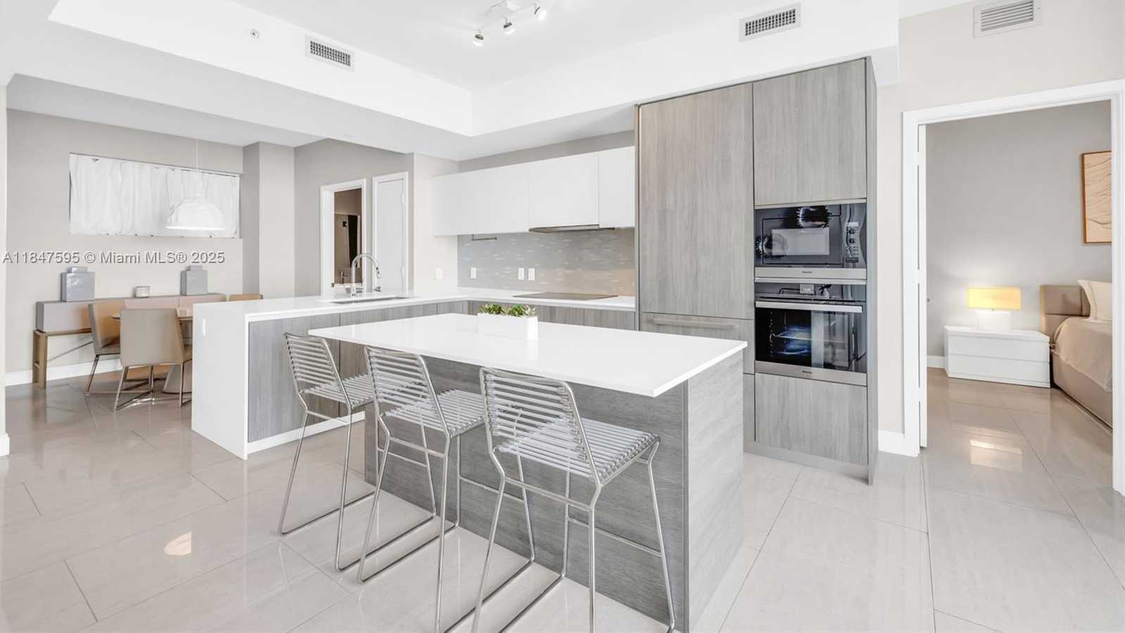 Small Image of 2900 NORTH EAST 7TH AVE #2103, Miami Number 7