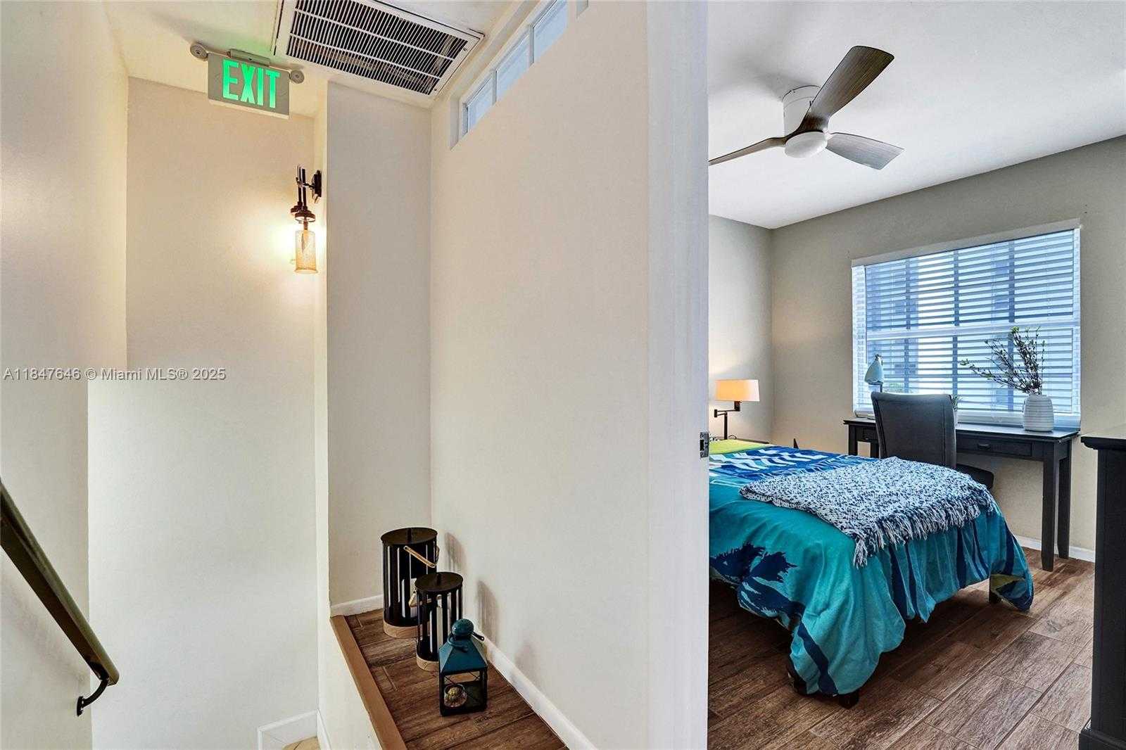 Small Image of 345 VIRGINIA ST, Hollywood Number 17