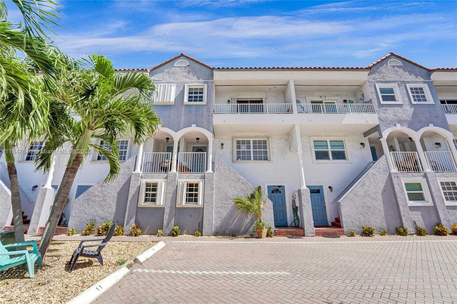Small Image of 345 VIRGINIA ST, Hollywood Number 36