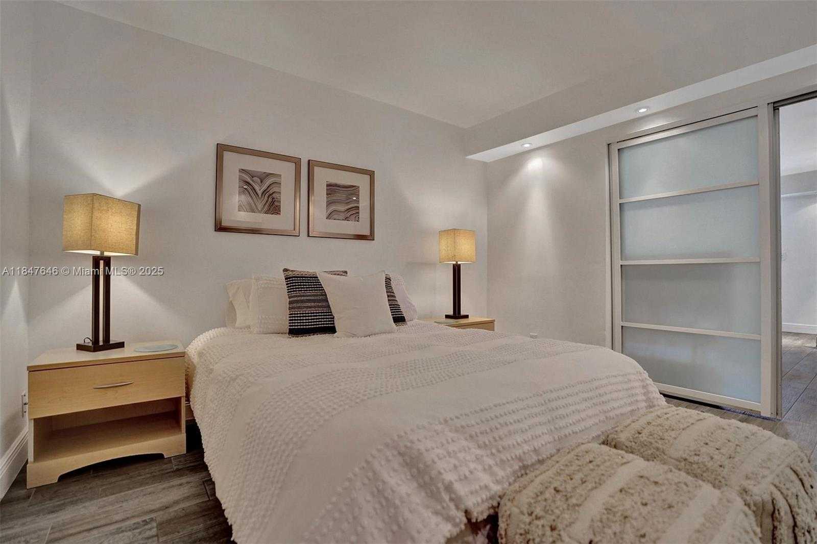 Small Image of 345 VIRGINIA ST, Hollywood Number 50