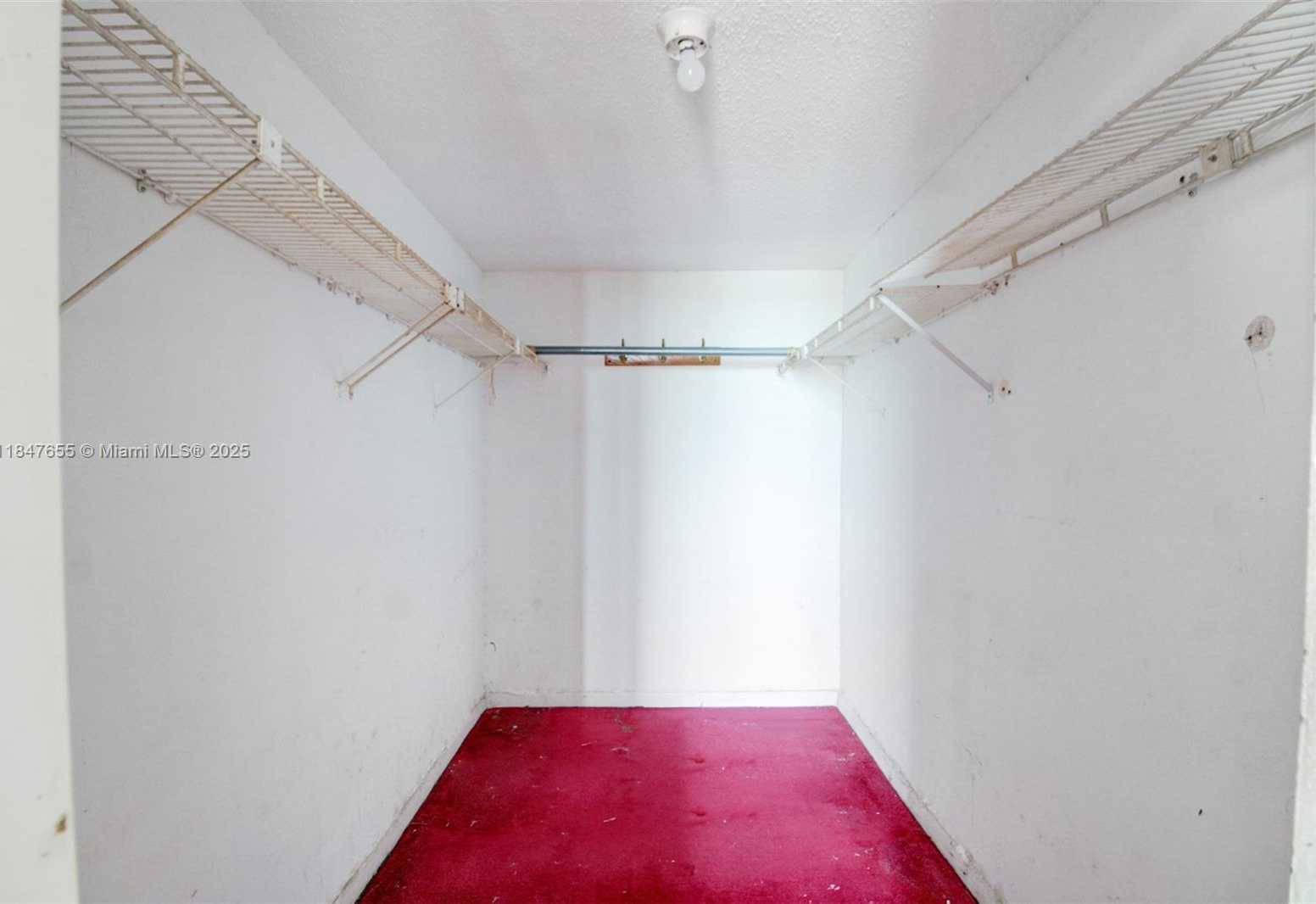 Small Image of 13499 BISCAYNE BLVD #407, North Miami Number 12