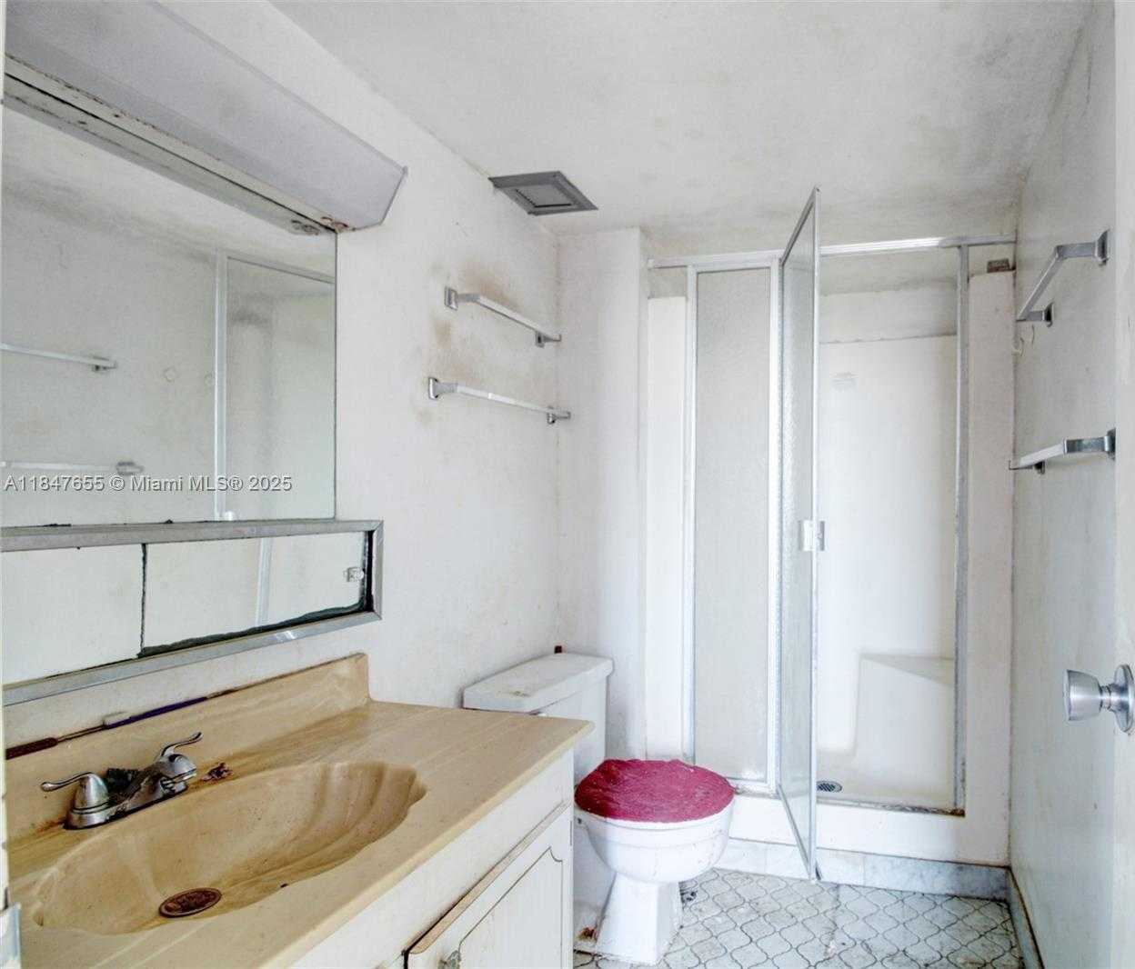 Small Image of 13499 BISCAYNE BLVD #407, North Miami Number 13