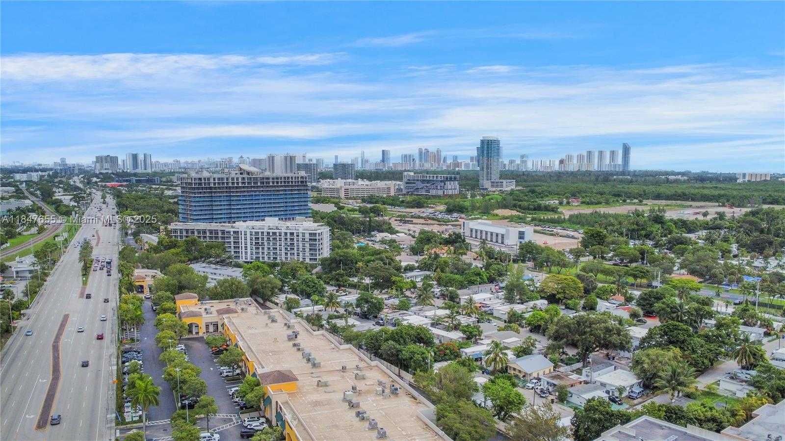 Small Image of 13499 BISCAYNE BLVD #407, North Miami Number 23