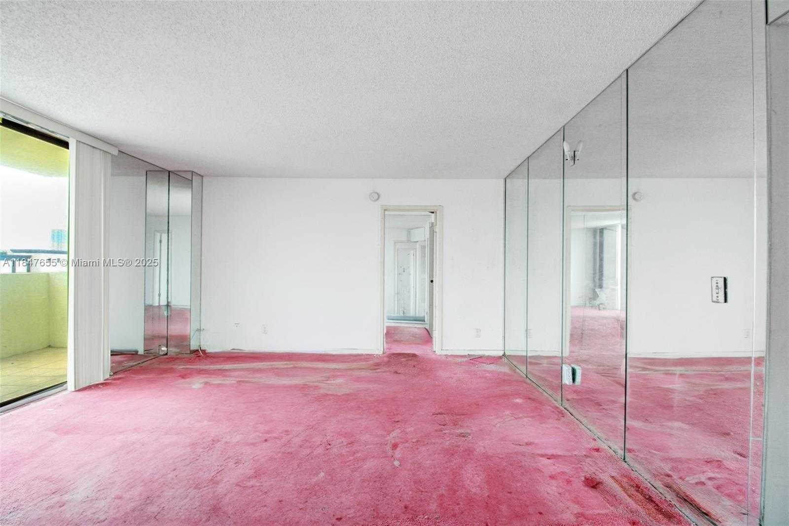 Small Image of 13499 BISCAYNE BLVD #407, North Miami Number 7