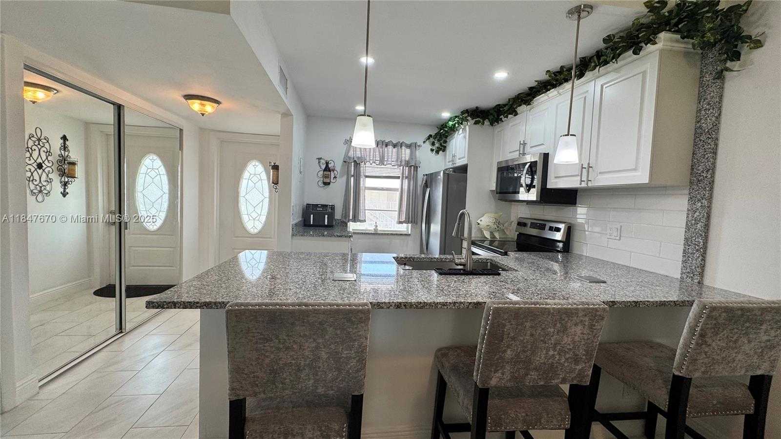 Small Image of 7200 NORTH WEST 5TH CT #208, Margate Number 5