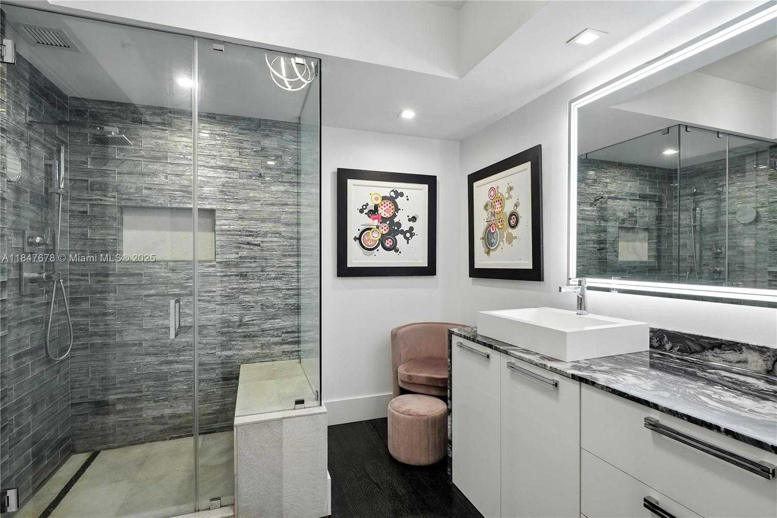 Small Image of 1435 BRICKELL AVE #3512, Miami Number 19