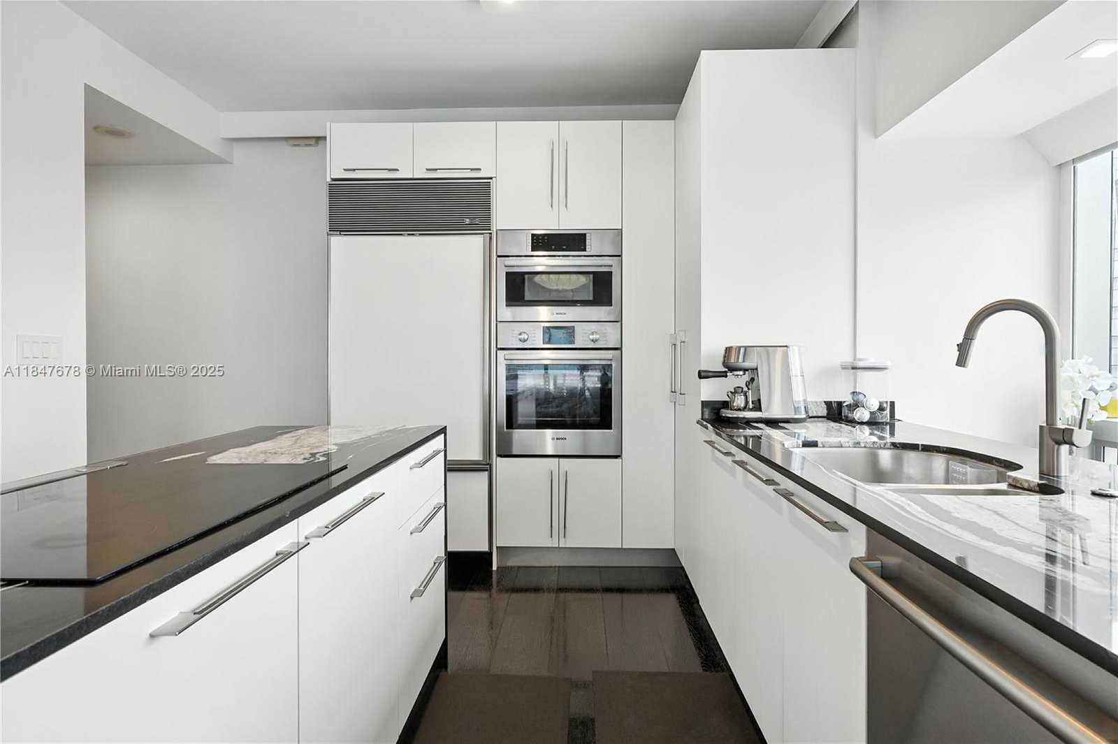 Small Image of 1435 BRICKELL AVE #3512, Miami Number 9