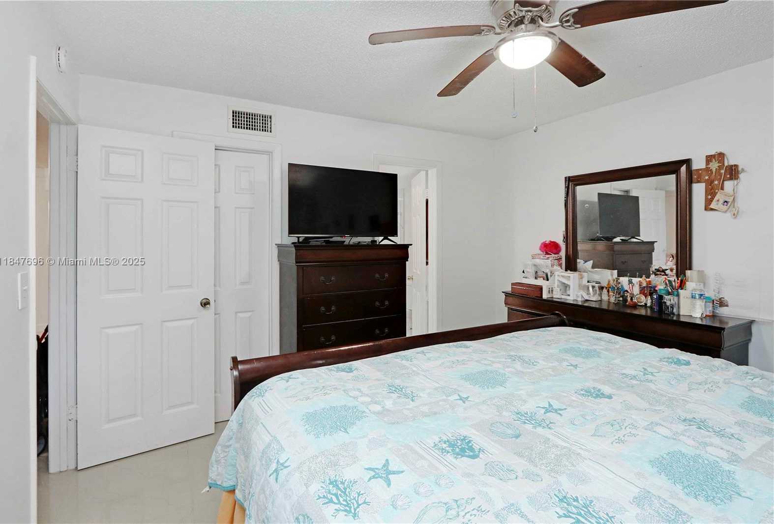 Small Image of 9917 WEST OKEECHOBEE RD #3-303, Hialeah Gardens Number 17