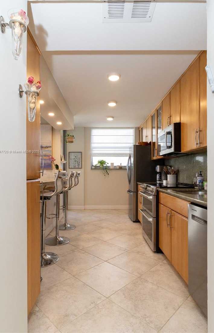 Small Image of 9273 COLLINS AVE #312, Surfside Number 17