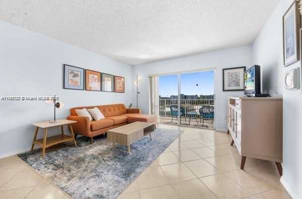 Small Image of 3850 WASHINGTON ST #910, Hollywood Number 4