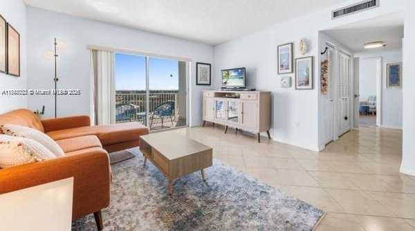 Small Image of 3850 WASHINGTON ST #910, Hollywood Number 5