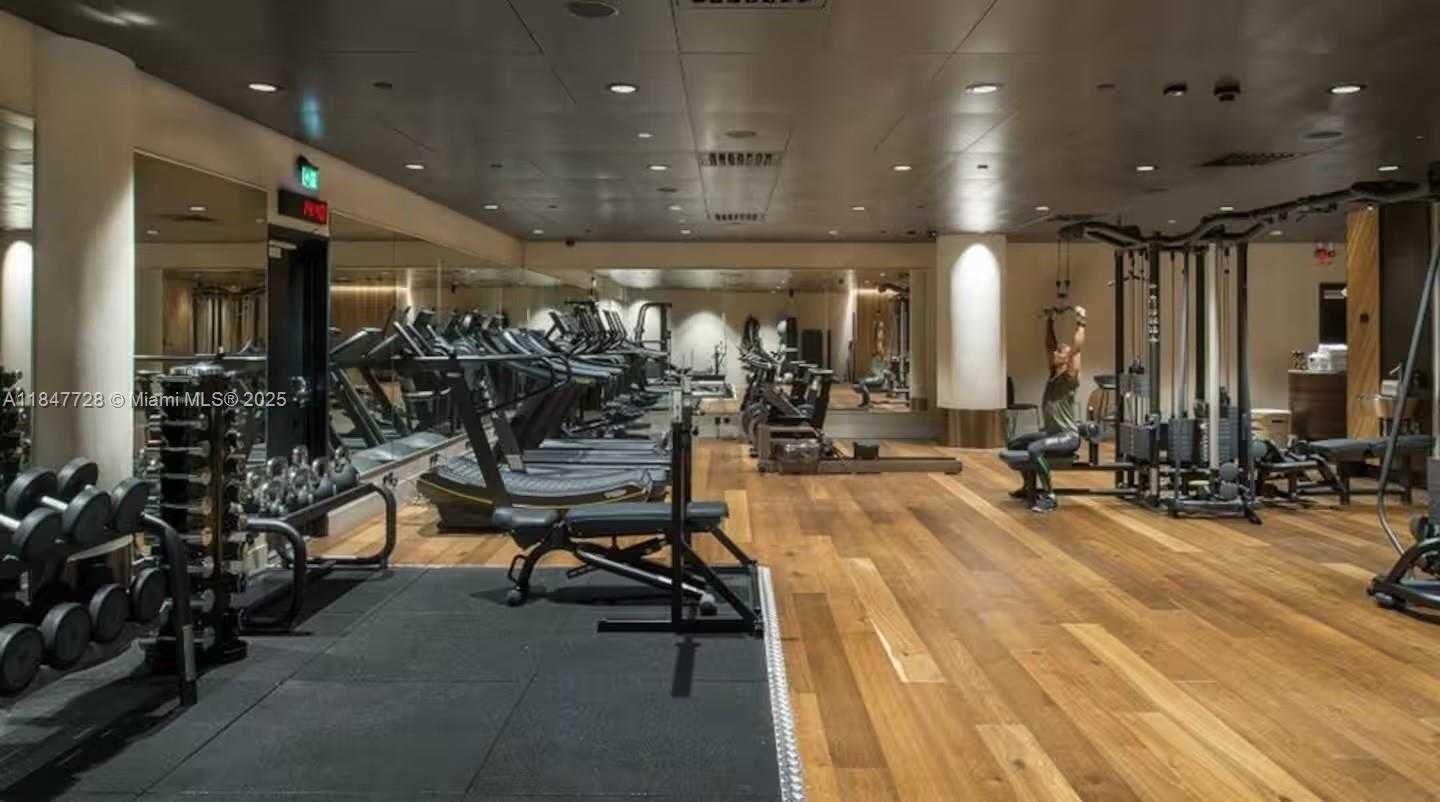 Small Image of 485 BRICKELL AVE #3503, Miami Number 12