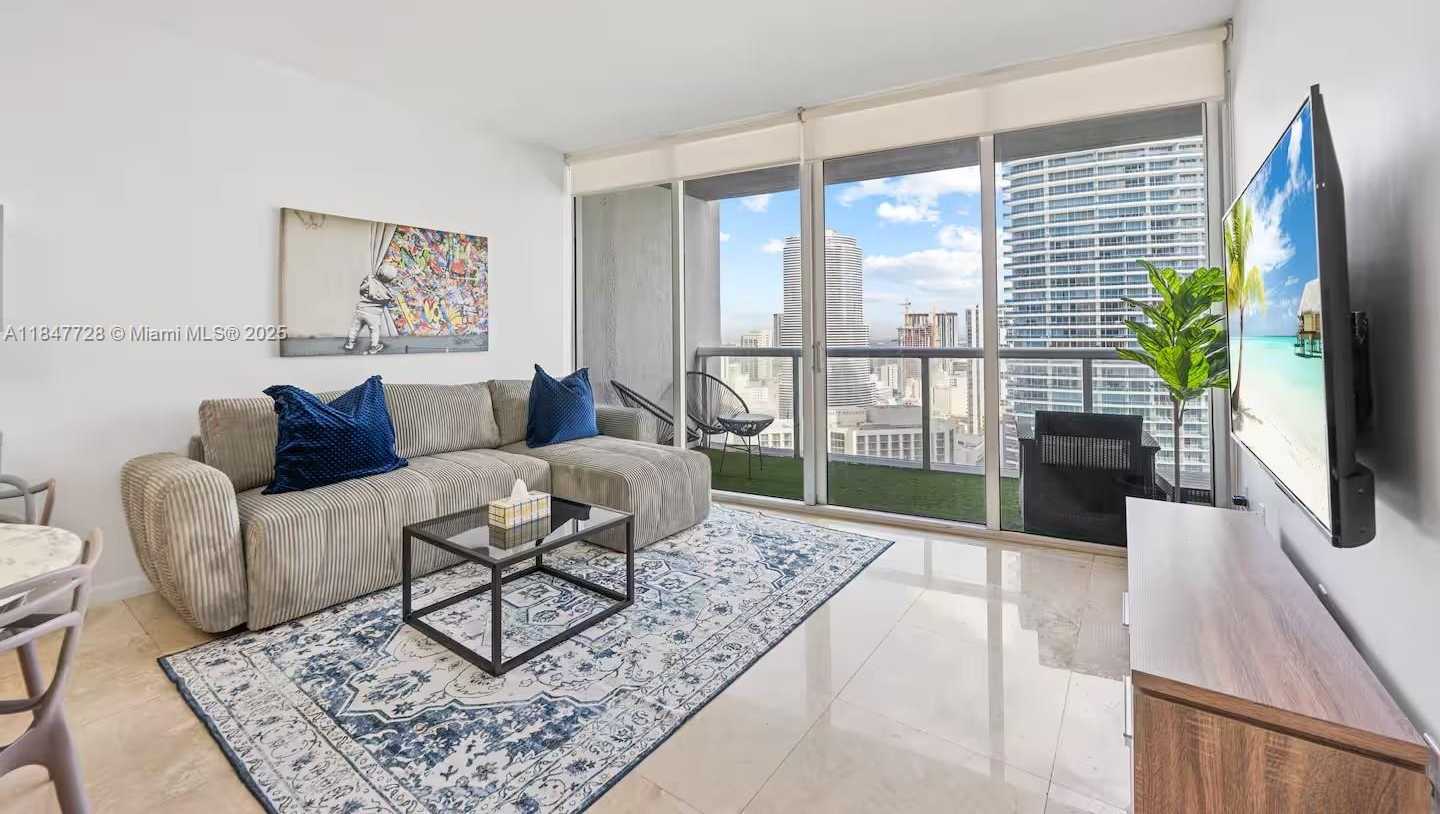Small Image of 485 BRICKELL AVE #3503, Miami Number 3