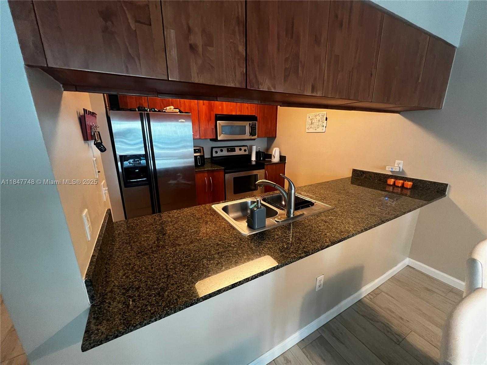 Small Image of 1200 BRICKELL BAY DR #3414, Miami Number 13