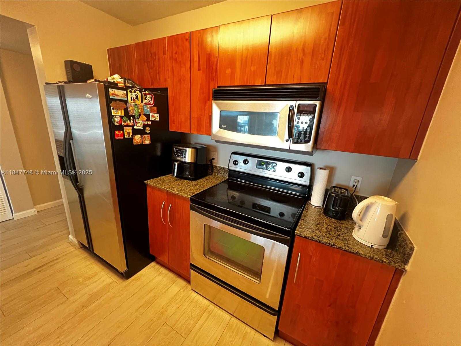 Small Image of 1200 BRICKELL BAY DR #3414, Miami Number 17