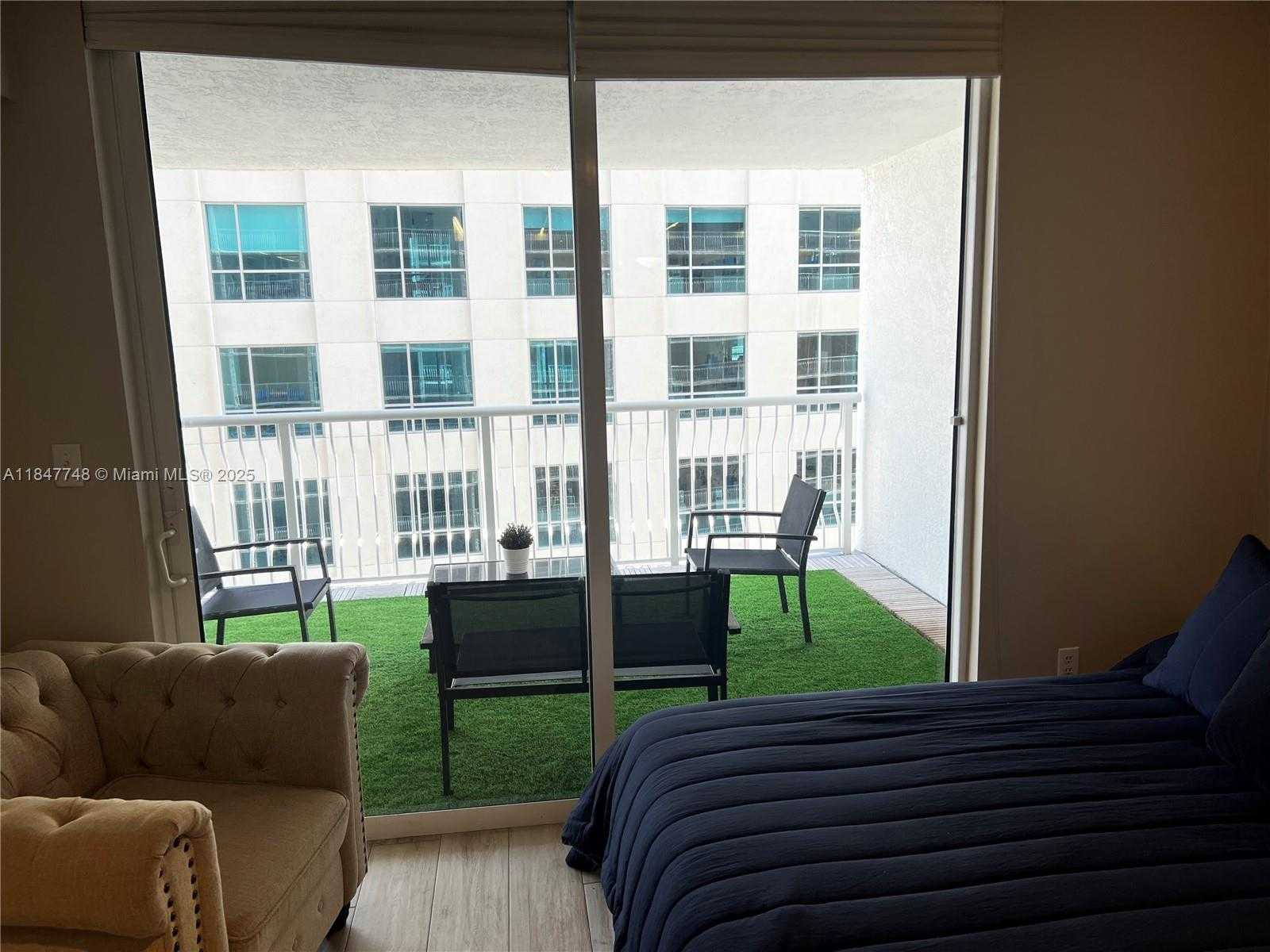 Small Image of 1200 BRICKELL BAY DR #3414, Miami Number 26