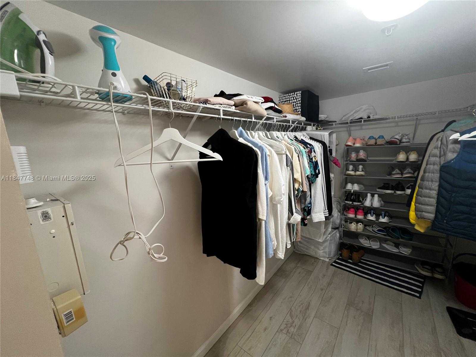 Small Image of 1200 BRICKELL BAY DR #3414, Miami Number 29