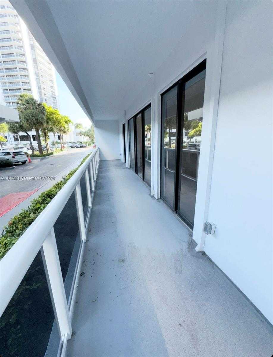 Small Image of 20505 EAST COUNTRY CLUB DR #135, Aventura Number 16