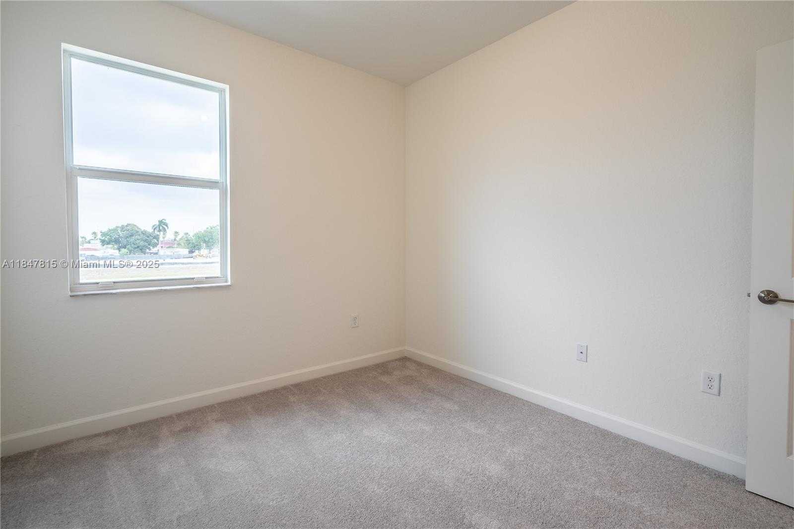 Small Image of 12811 NORTH WEST 23RD PLACE, Miami Number 18