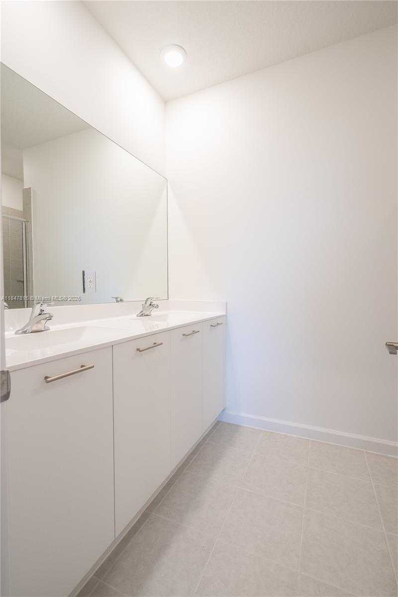 Small Image of 12811 NORTH WEST 23RD PLACE, Miami Number 20