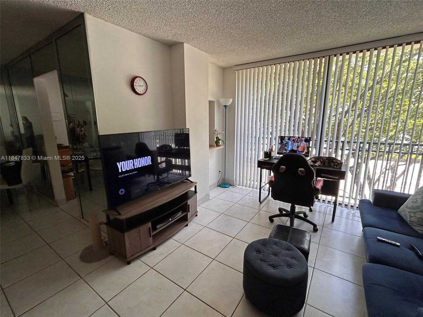 Small Image of 16909 NORTH BAY RD #320, Sunny Isles Beach Number 18